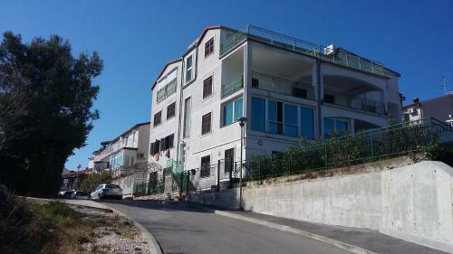 Apartamento Intrade Trsine