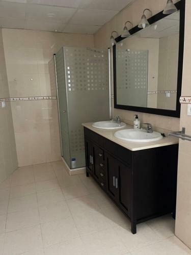 Exclusivo Chalet Sevilla. �cocina & Jard�n!