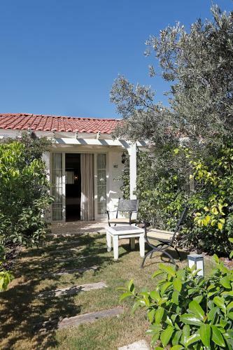 Hotel Lotus Ala�ati Konaklari