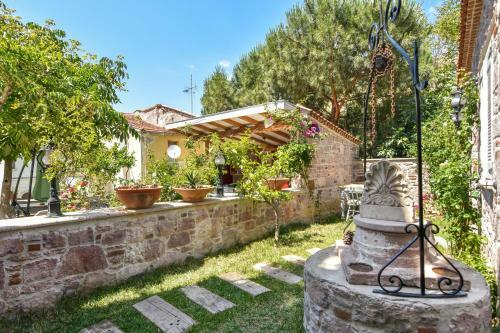 Hostal Lunaria Guest House