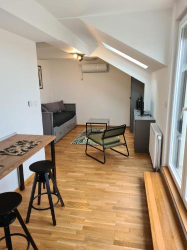 Apartamento New Now Living