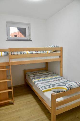 Stara Jezica Apartments With Wifi