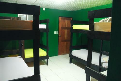 Albergue Twin Fin Plaza