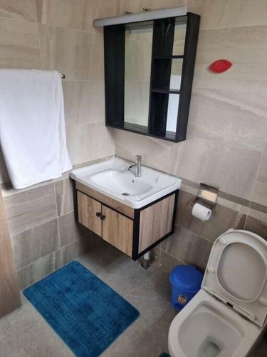 Apartamento Lovely 3 Bdr Rental Unit With A Pool