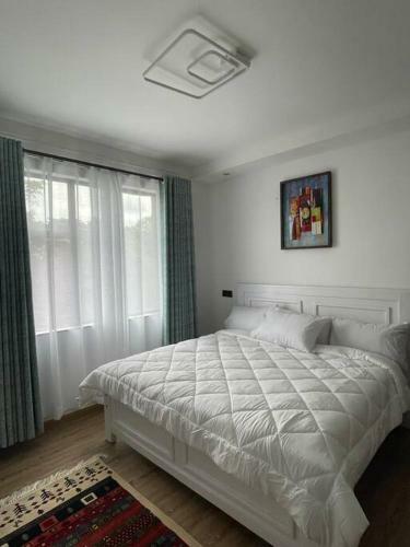 Apartamento Stylish Luxe Apt Steps From Junction Mall