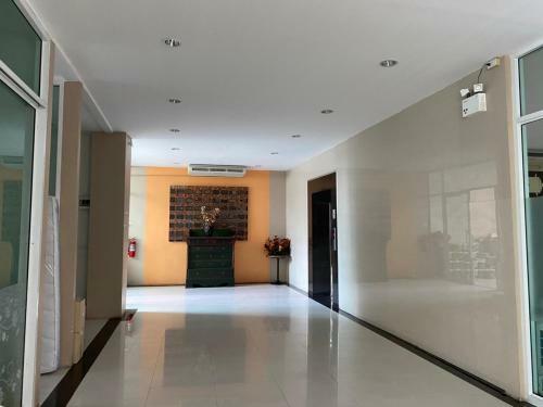 Hotel Leenova Place