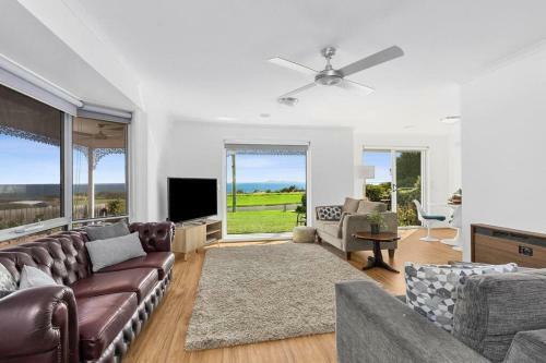 Waterfront - Bay Views - Edgewater Springs