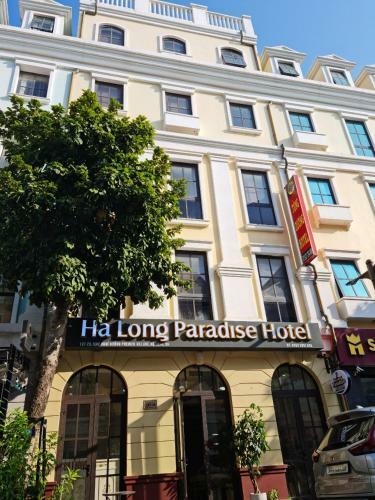 Hotel The Paradise H? Long