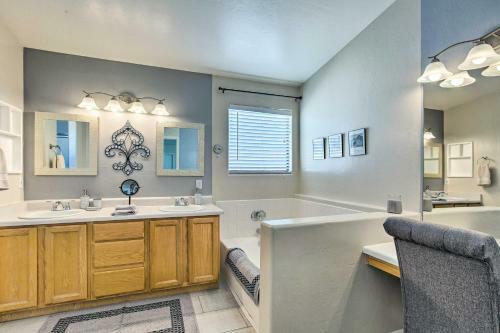 Lovely Tucson Home With Pool And Mountain Views