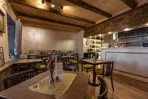 Hostal Penzion U Star� Cesty