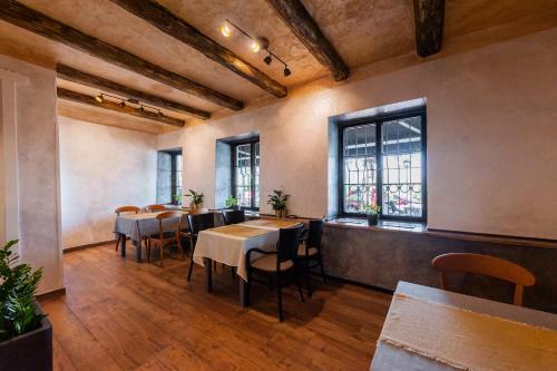 Hostal Penzion U Star� Cesty