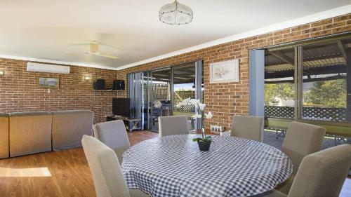 Mountain Retreat - Gloucester