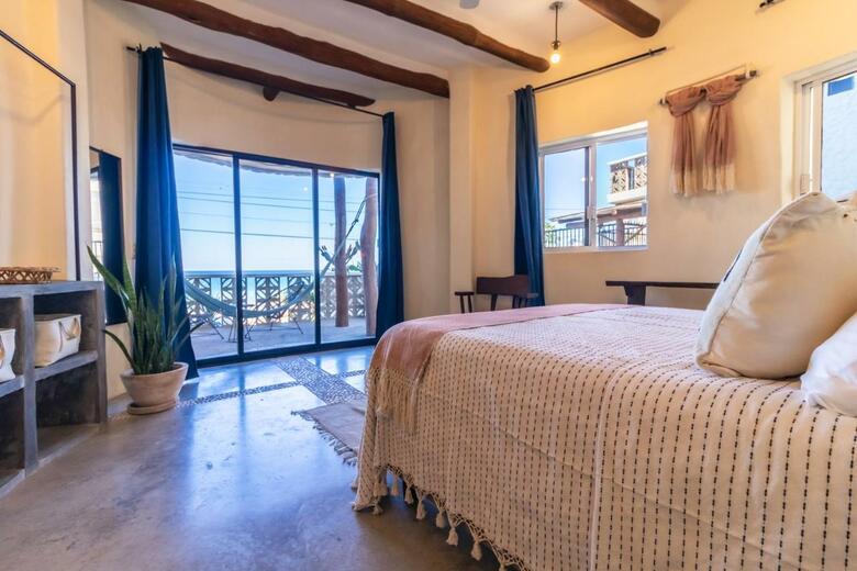 The Pacific Nomads Villa