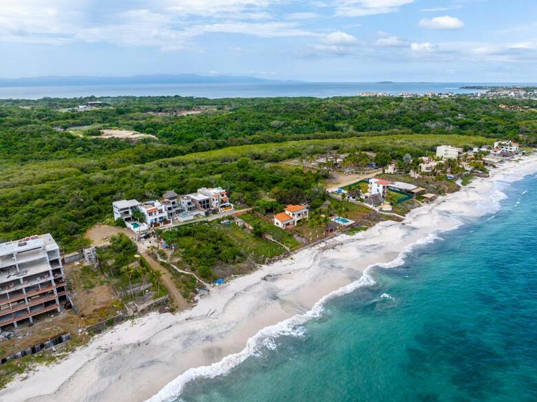 The Pacific Nomads Villa