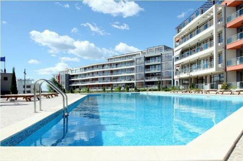 Sun Wave Apartment Studio 77 Near See
