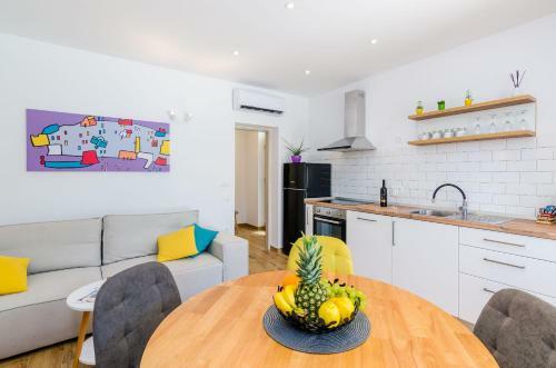 Apartment Festina Lente