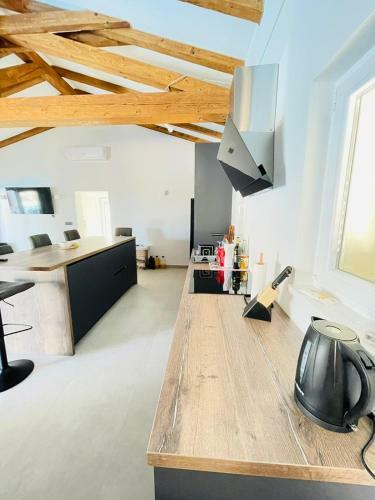 Lunika, Luxury Villa With Pool, Jacuzzi And Sauna
