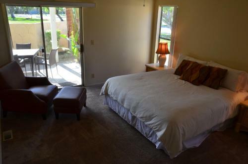 Hotel Emerald Desert Rv Resort
