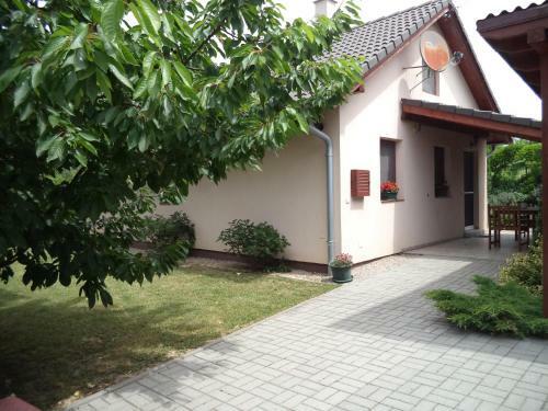 Kinga House
