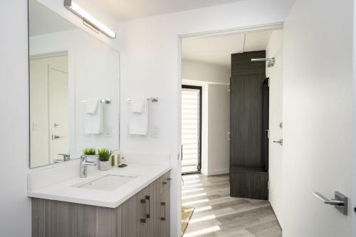 Apartamento 30 University Cr, 400
