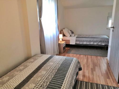 Cypress Tree Holiday Home - Sabunike Nin