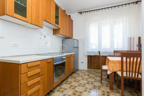 Apartamento Lovely Holiday Apt Albina