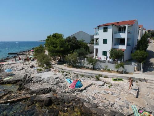 Apartments Seaside Apartments Polic