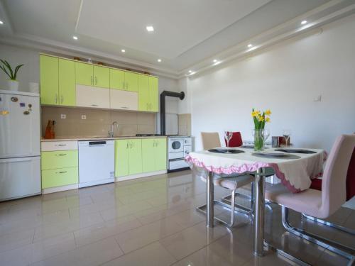 Apartment Lana-1