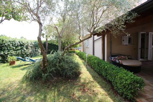 Holiday House Green Marea