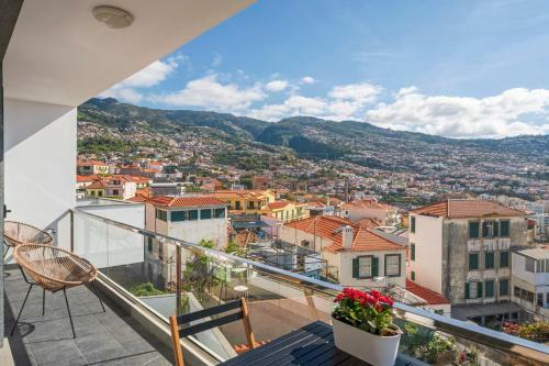 Duplex With Sublime Sea And Mountain Views Casa Do Castelo