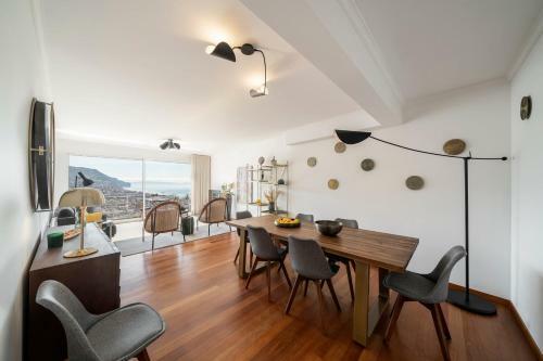Duplex With Sublime Sea And Mountain Views Casa Do Castelo