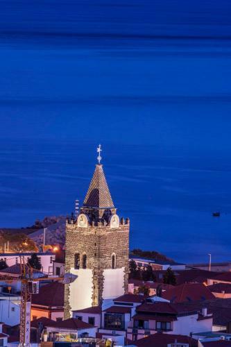 Duplex With Sublime Sea And Mountain Views Casa Do Castelo