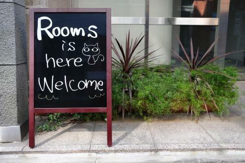 Hostal Rooms