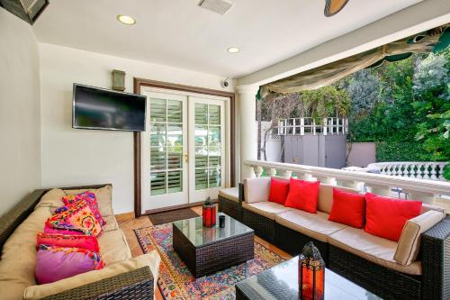 Benedict Canyon Oasis