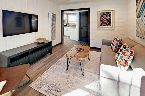 Manzanita Holiday 5