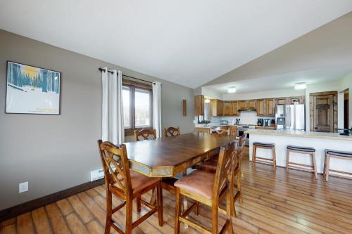 The Nugget Ski Chalet