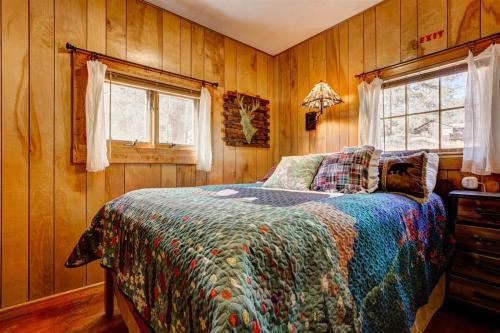 Crooked Pine Cottage