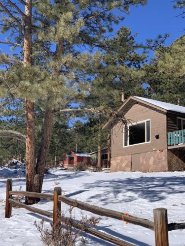 Crooked Pine Cottage