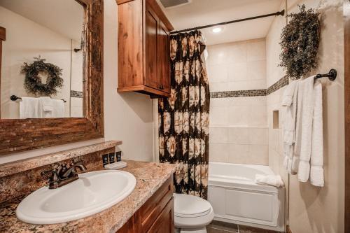 Rivertree Lodge Home Riverfront Serenity