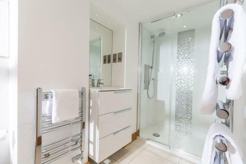 17 Rodney Road - Luxury Apartments