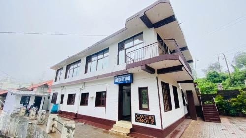 Hotel Caveri Inn