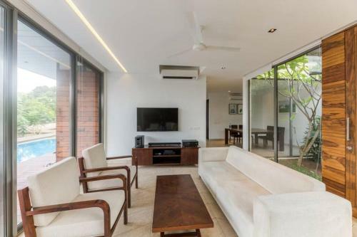 Deck-4 Bed-infinity Private Pool,arpora By The Acacia Villas