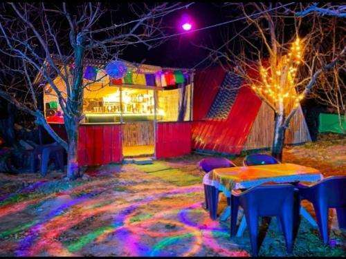 Hotel Oyo 88688 Sky Garden Manali Cafe & Camp