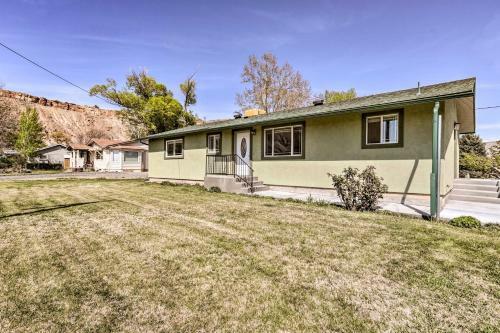Picturesque Palisade Home Mt Garfield Views!