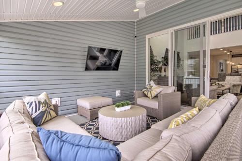 Ocean View Townhome With Outdoor Tv And Fire Pit!