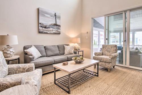 Ocean View Townhome With Outdoor Tv And Fire Pit!