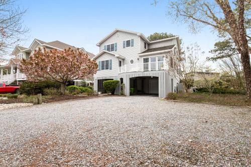 Salt Pond - 420 Canal Way East