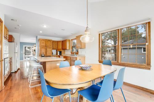 Salt Pond - 420 Canal Way East