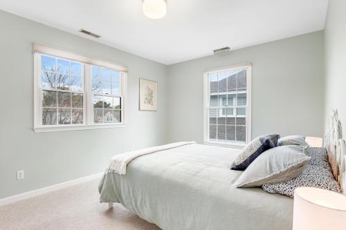 Salt Pond - 420 Canal Way East