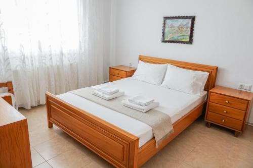 Indigo Beachfront Apartment With Garden